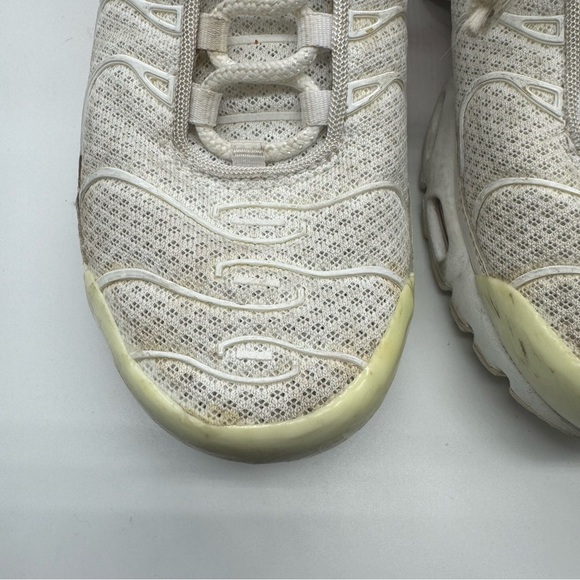 Nike Air Max Plus White Track Red Sneakers - Picture 9 of 9